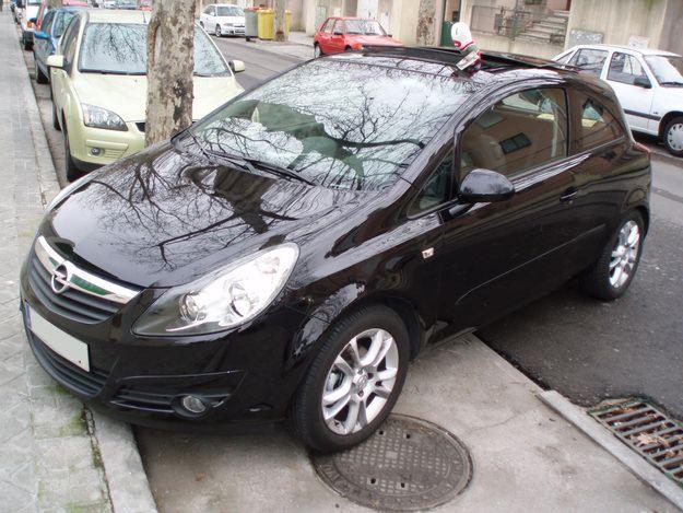 OPEL CORSA 1.4 SPORT 90 CV 11000 €