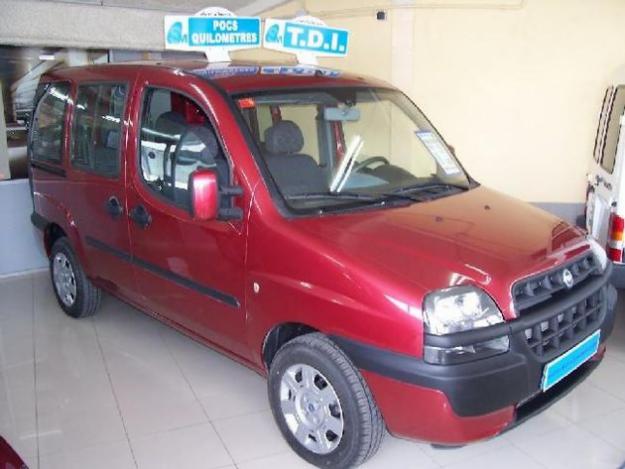 Venta de coche Fiat DOBLÓ 1.9 JTD MIXTA '05 en Esplugues De Llobregat