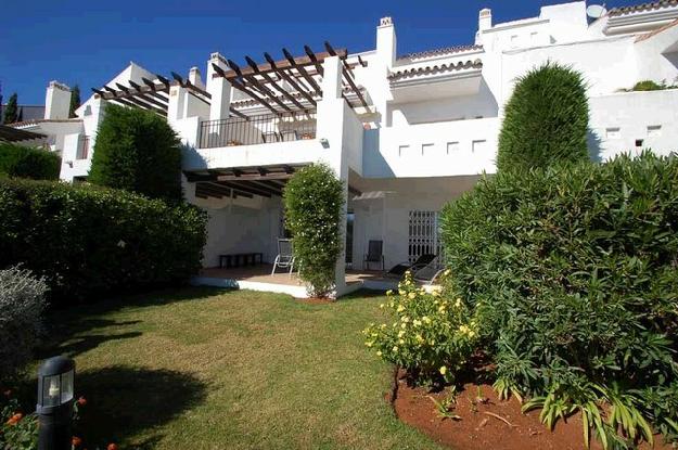 Apartamento a la venta en Nueva Andalucía Costa del Sol