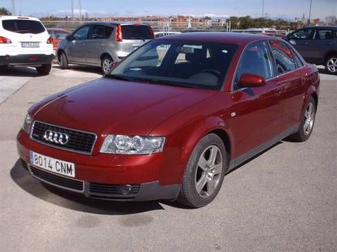 Audi A4 Avant 2.0TDI 143CV MULTITRONIC. NUEVO. NACIONAL.