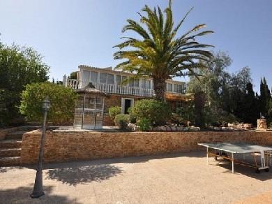 Chalet con 6 dormitorios se vende en Los Balcones, Costa Blanca