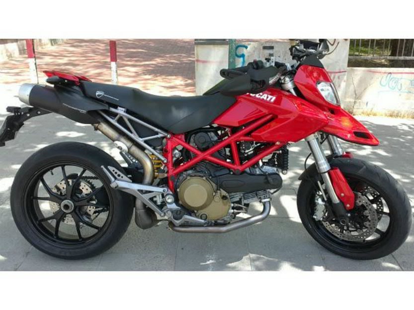 Ducati Hypermotard 1100