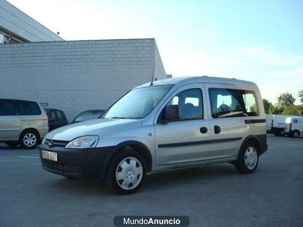 Opel Combo 1.3CDTI Tour Essentia75