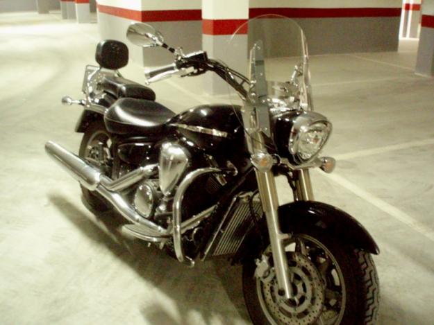 YAMAHA XVS1300A Midnight Star 2009