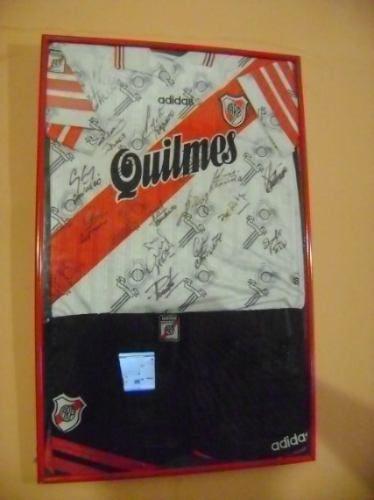 camiseta river firmada ..