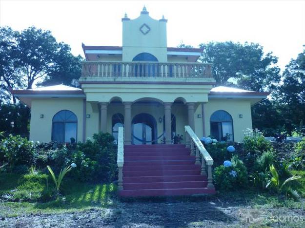 DUEÑO VENDE  CASA ESTILO COLONIAL