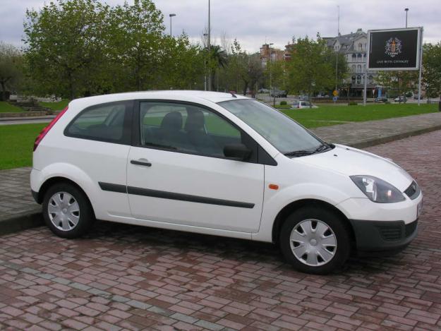 FORD FIESTA 1400 TDCI AMBIENTE, AÑO 2006 (CANTABRIA)