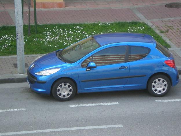 POR VIAJE VENDO PEUGEOT 207 AZUL