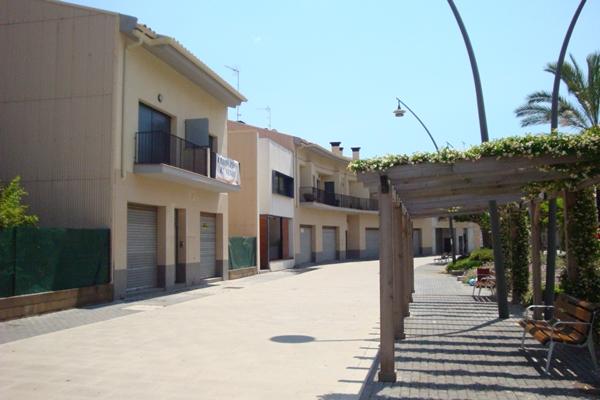 CASA - DÚPLEX DE OBRA NUEVA EN MALGRAT DE MAR. A 1ª LÍNEA DE MAR