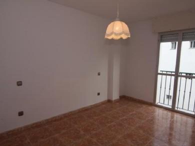 Apartamento con 3 dormitorios se vende en Marbella, Costa del Sol