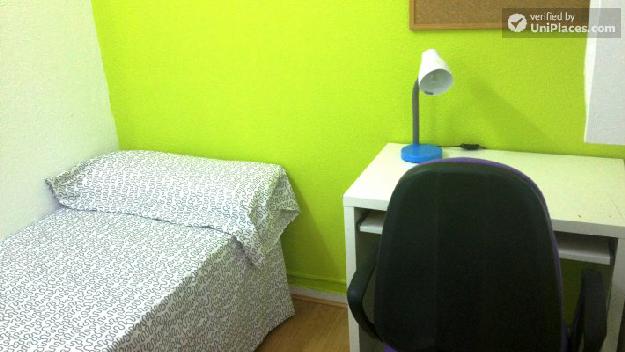 Rooms available - Homely student residence in central Madrid