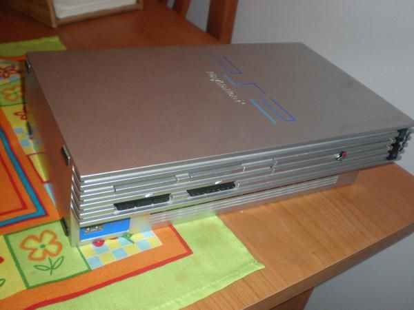 VENDO PS2 CON 50 JUEGOS