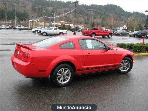 Ford Mustang deluxe