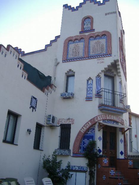 Montmelo casa masia-castillo modernista