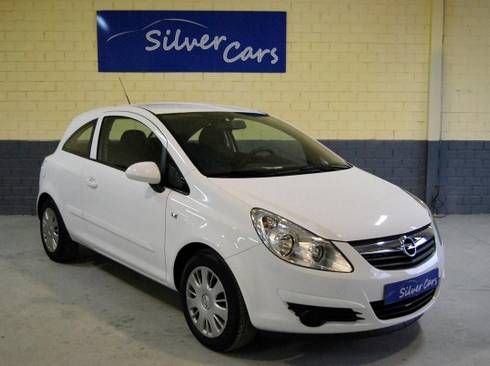 Opel Corsa 1.3 CDTI 75 CV ESSENTIA - 145 €/MES