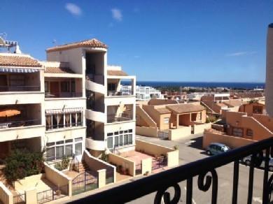 Apartamento con 2 dormitorios se vende en Punta Prima, Costa Blanca