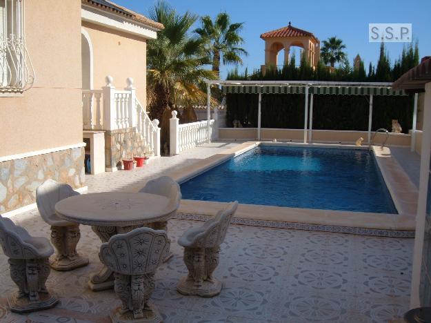 Chalet en Orihuela-Costa