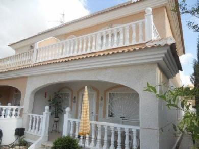 Chalet pareado con 2 dormitorios se vende en Benijofar, Vega Baja Torrevieja