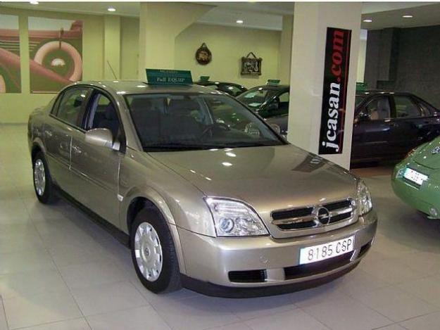 Venta de coche Opel Vectra 1.8 16v Comfort '04 en Valencia