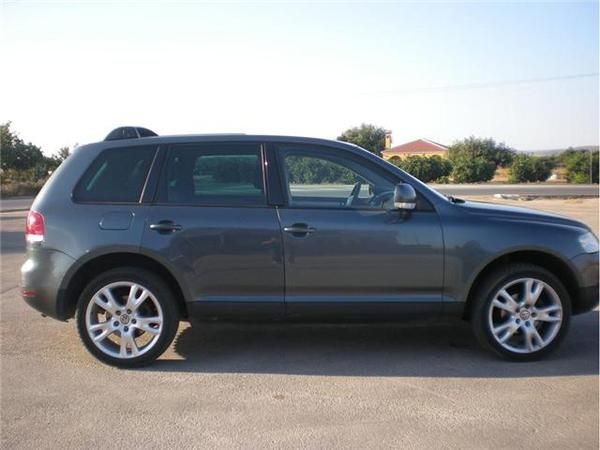 VOLKSWAGEN Touareg 2.5 tdi r5