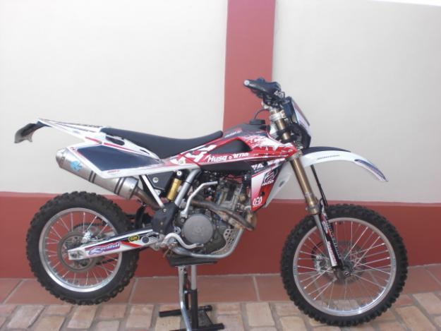 VENDO HUSQVARNA 250 TE 4 TIEMPO  CON EQUIPACION COMPLETA