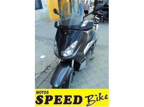 YAMAHA X MAX 125