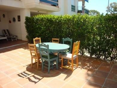 Apartamento con 2 dormitorios se vende en Marbella, Costa del Sol