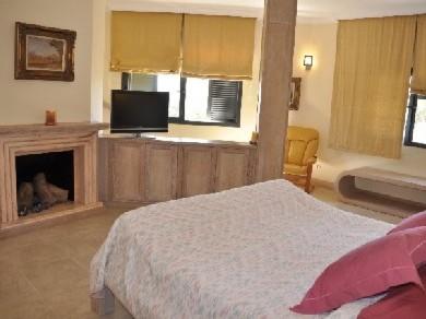 Chalet con 4 dormitorios se vende en Marbella, Costa del Sol