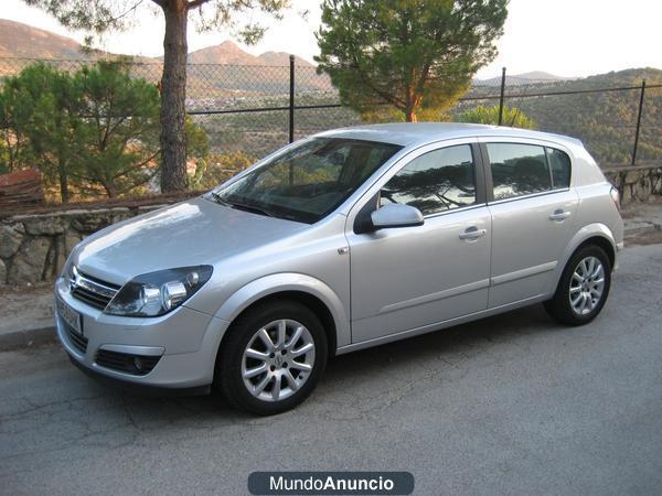 Opel Astra 1. 6 Twinport Elegance