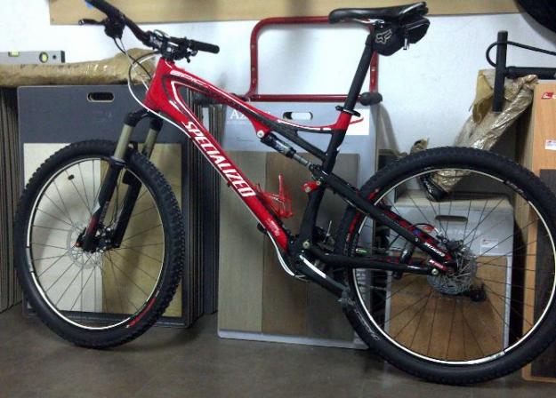 BICICLETA SPECIALIZED EPIC COM CARBONO