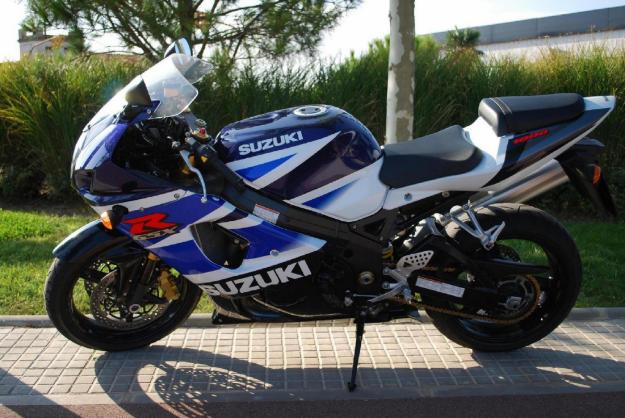 SE VENDE SUZUKI GSX R 1000