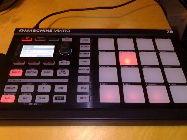 Maschine mikro mkI native instruments