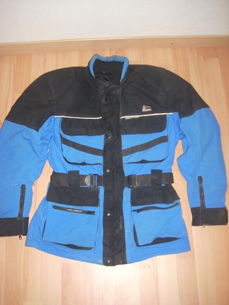 SE VENDE ROPA DE MOTO