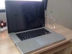 Apple MacBook Pro 15 2.8ghz 4GB 320GB 7200 RPM