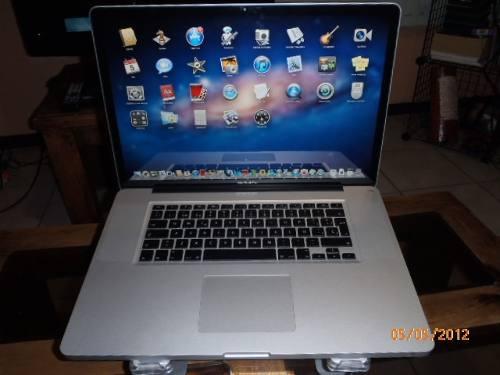 Laptop Apple Mac Book Pro 17