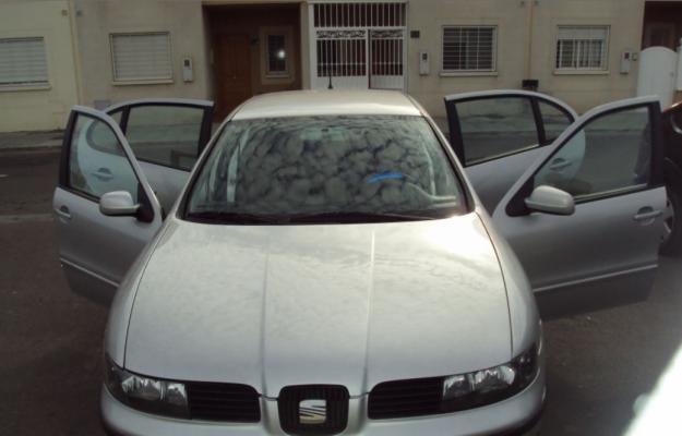 seat leon 1.6  año 2001