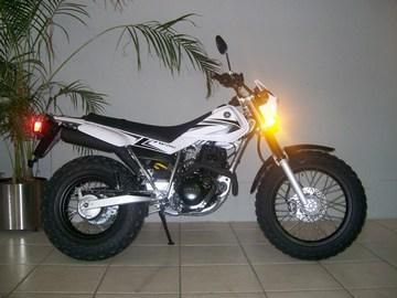 YAMAHA TW200 AÑO 2005  8.000 KMS