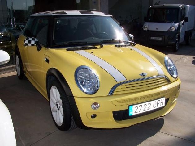 MINI COOPER AJEDREZ