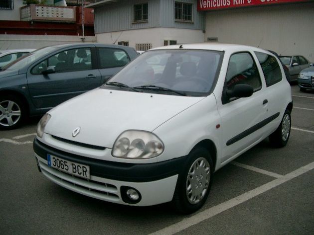 RENAULT LAGUNA LUXE PRIVILEGE 2.2DCI AUTO 150CV E3