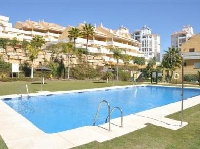 Apartamento con 2 dormitorios se vende en Estepona, Costa del Sol