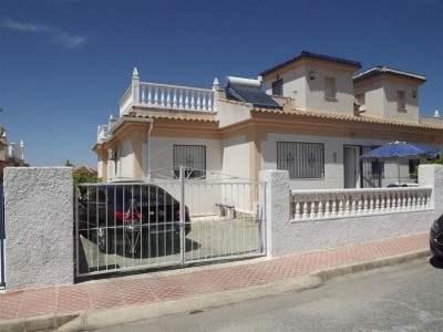 Apartment for Sale in Alicante, Comunidad Valenciana, Ref# 2912007