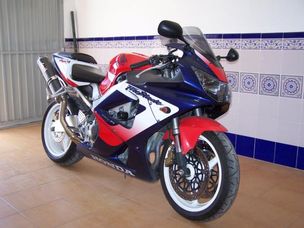 HONDA CBR 900 RR