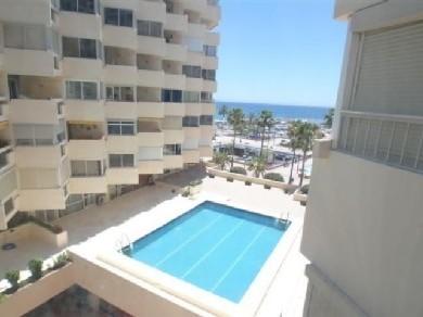 Apartamento con 2 dormitorios se vende en Marbella, Costa del Sol