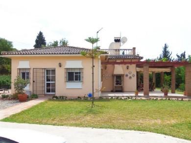 Chalet con 3 dormitorios se vende en Alhaurin el Grande