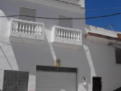 Chalet con 6 dormitorios se vende en Marbella, Costa del Sol