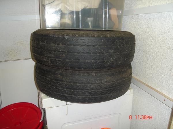 vendo 2 neumaticos 185/75R14C