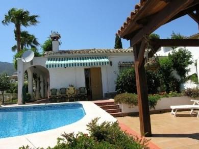 Chalet con 3 dormitorios se vende en Benalmadena Costa, Costa del Sol