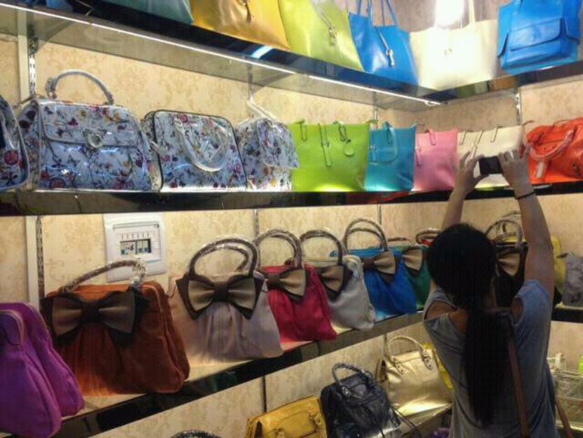 ¿busca proveedor bolsos alta calidad de fabrica en china?