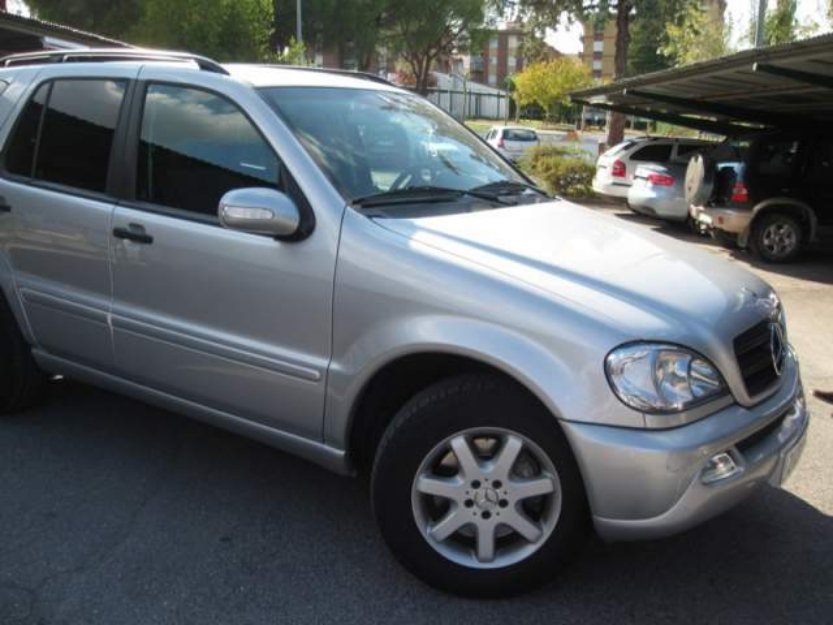 2002 Mercedes Benz ML 270 CDI Plateado