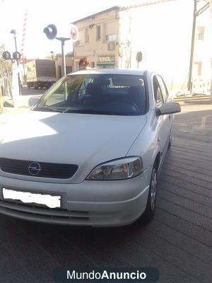 OPEL ASTRA AÑO 2000 ES DIESEL TIENE 84000KM BIEN CUIDADO